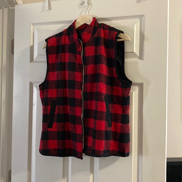 Buffalo plaid vest! - Picture 1 of 6